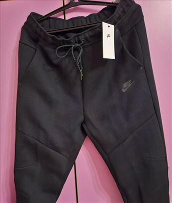 Nike Tech Fleece