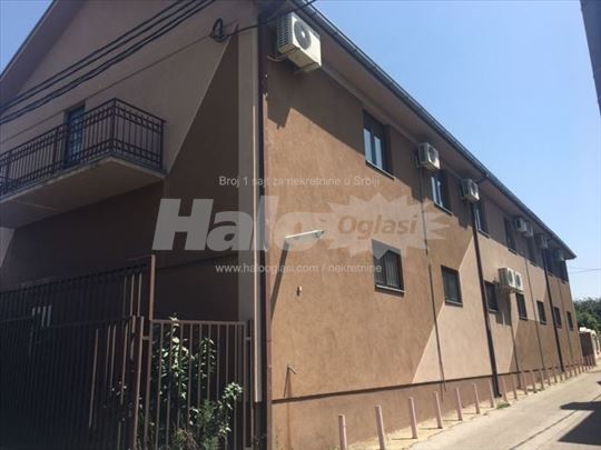 Poslovni objekat 600 m2 na placu od 6 ari