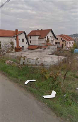 Građevinska parcela s građevinskom dozvolom…