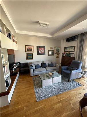 Odlična lokacija, 3.0, pet friendly, garaža