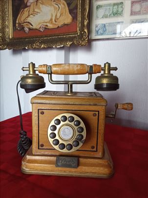 Stari telefon 
