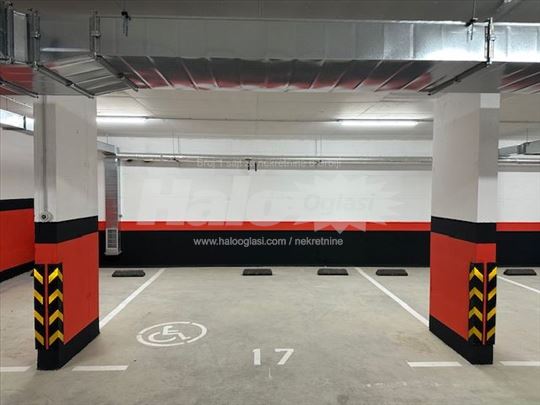 Velika garaža u novoj zgradi, 18 m2