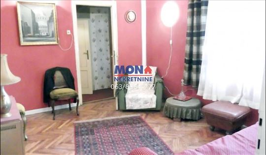 Kalenić pijaca,Sredačka,3.5, 95m2,deljiv u 2 stana