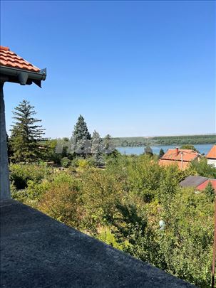 Kuca 100qm i zemljište1000qm Smederevo/Seone