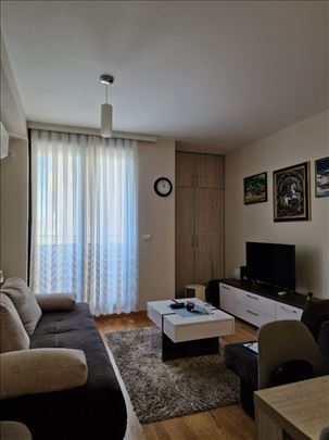 Odličan 2.0 stan kod BEO centra sa garažom