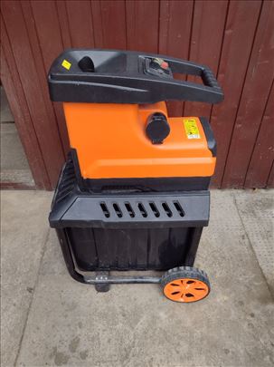 Sečka za grane 2800 W