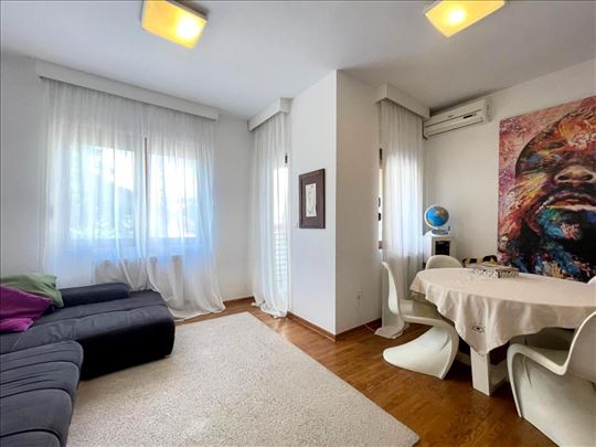 Prodaja – Vračar, 41 m², sve novo, useljiv odmah