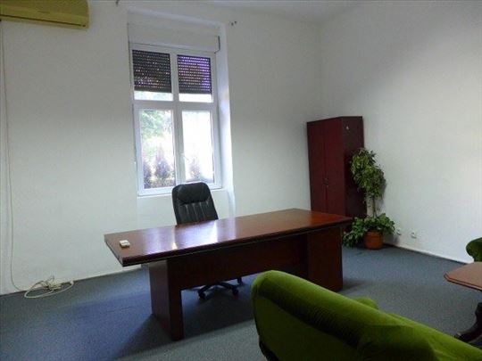 Ilije Garašanina, 80m2, stan za poslovne namene