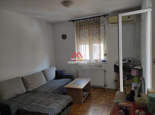 Jednoiposoban stan - 37m2 - Nova Detelinara
