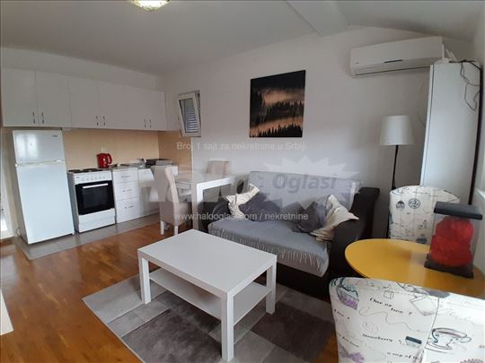 Jednoiposoban stan u Kotezu, 320 eur