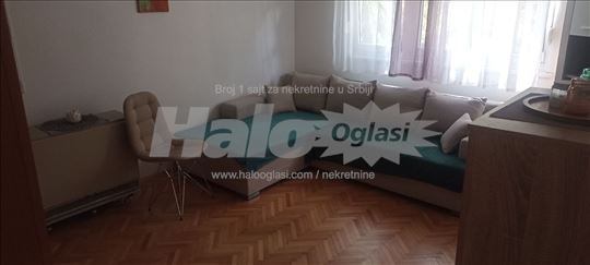 Karaburma, Uralska, 38 m2, u blizini BIG-a