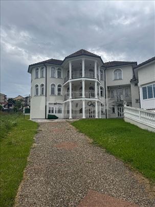 Poslovna zgrada 450m2