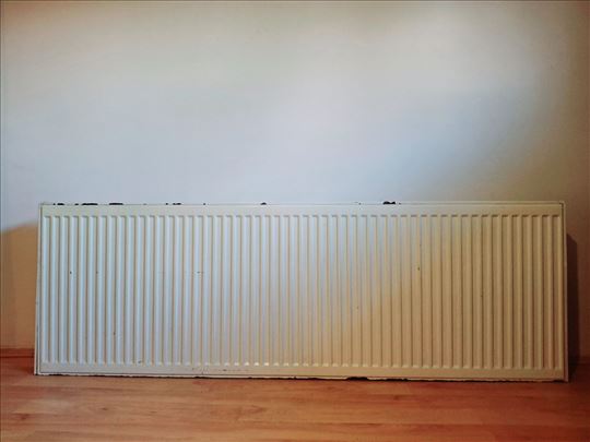 Prodajem polovni panelni radijator