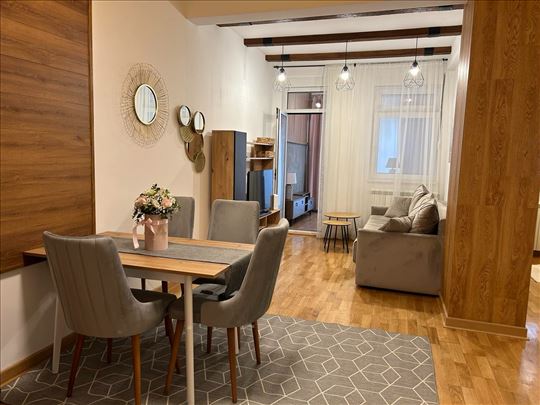 Unreal apartment, near the Church of St. Sava.