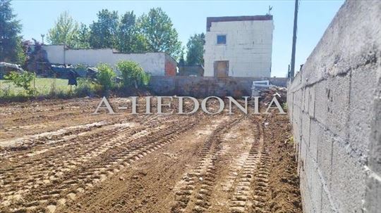 Veliki Mokri Lug, plac od 3,9 ari, uknjižen