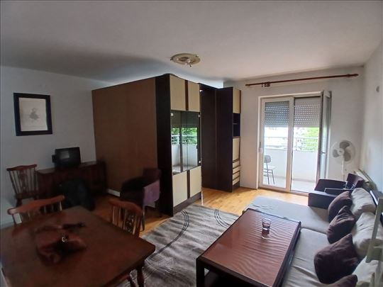 Zemun 1 5 centar 300e