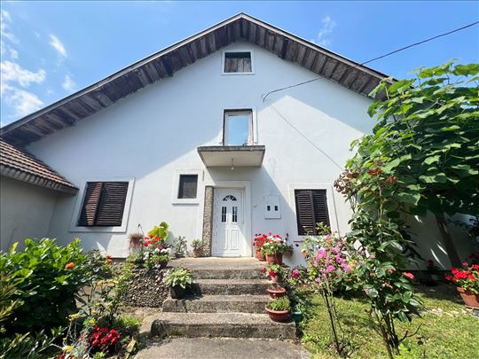 Boleč, uknjižena kuća 246 m2 6,5 ari