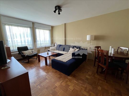 Izdajem jednoiposoban, komforan stan 39m2 