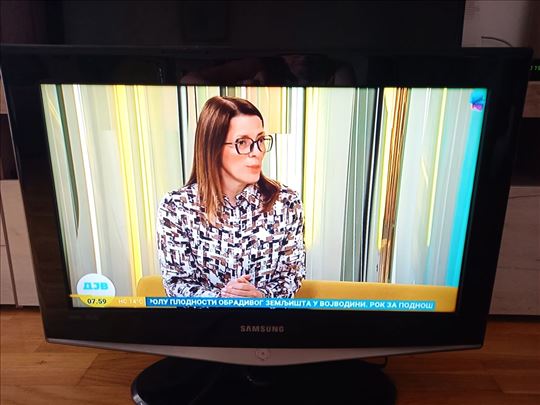LCD Samsung tv sa daljinskim