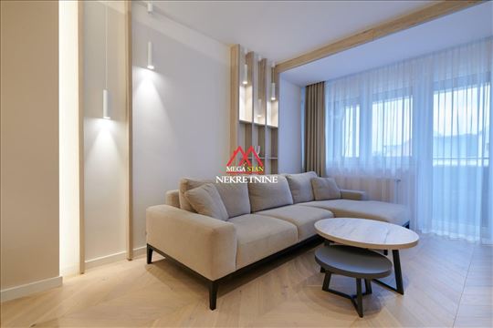 Lux jednoiposoban stan- 53m2 - Bulevar Oslobodjena