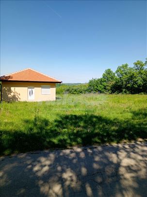 Montažna kuca,plac 18 ari,Mala Ivanca,uknjizeno