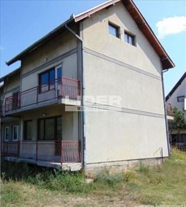 Porodična kuća u Bariču ID#132875