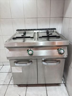 Prodajem trofazna FRITEZU 