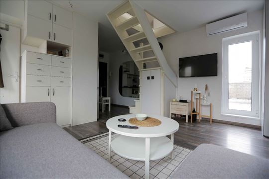 Centar 30m² + galerija 30m² + terasa 30m²