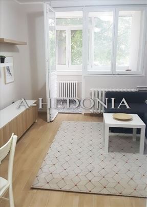Fontana, O.Župančiča, 0.5, renoviran