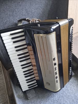 Hohner Pirola IV P