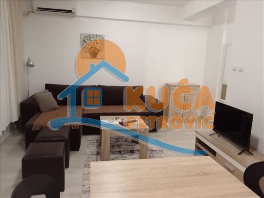 Izdaje se odlična gagsonjera kod Čaira, 28m2