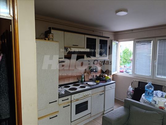 Izdajem stan u Novoj Pazovi 