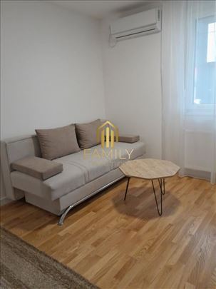 Izdajemo nov jednoiposoban stan u centru, 43m2