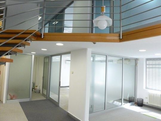 Mike Alasa, 146m2,ulaz sa ulice,duplex,atraktivan 