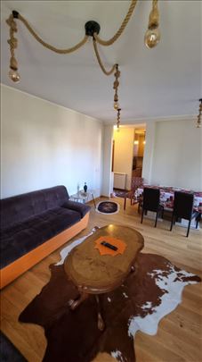 Prodaja nameštenog apartmana na Zlatiboru