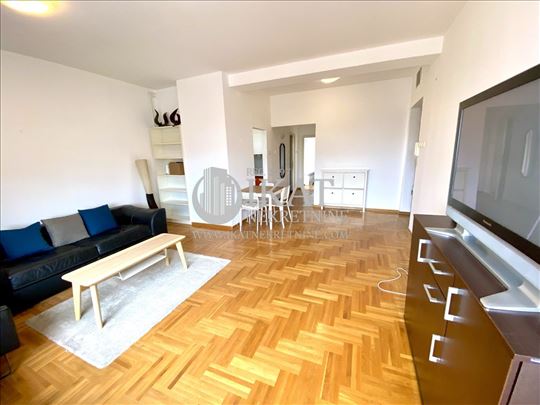 Skadarlija, Stari grad 57m2