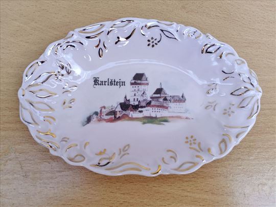Skupocen roze porcelan tacna Karlštejn