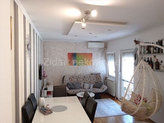 Zemun 1.5 sređen bez ulaganja