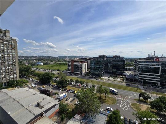 Blok 23, Lux renoviran. 3.0, 75(2T) useljiv 