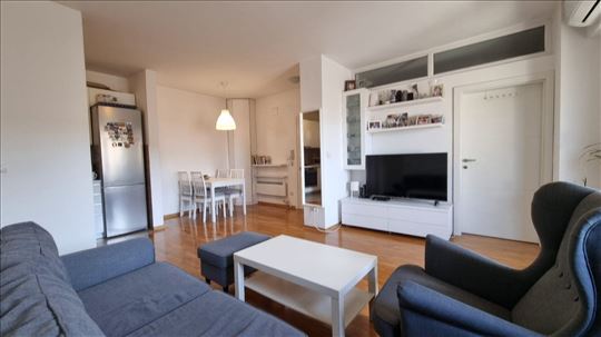 Denkova bašta, novogradnja, namešten, ID 24319