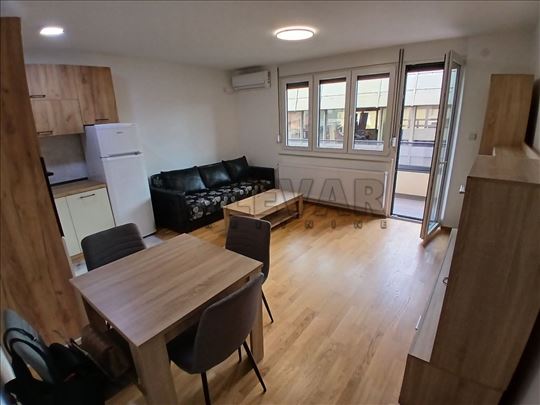 Izdaje se namešten stan na Obilićevom vencu, 54m2,