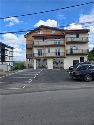 Izdajem lokal kod Pecenjare Ilic.