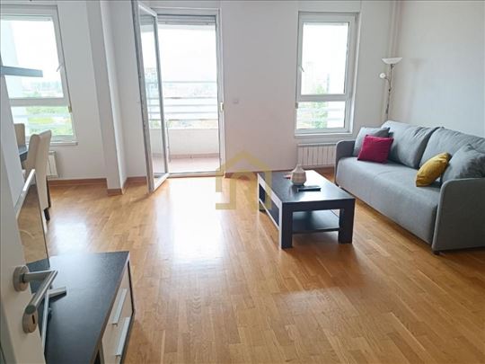 Izdavanje, stan, Bul. Crvene Armije, 48m2, Id1653
