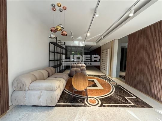 Lux novogradnja sa dva garažna mesta ID#9816