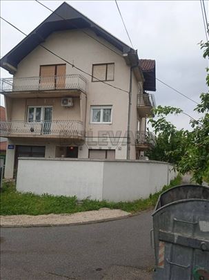 Na prodaju kuća u naselju Pivara