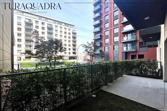 Stan s privatnim dvorištem, King's Park Residences