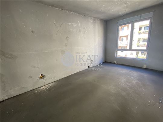 Vračar, Arhitektonska škola 77m2 + pdv