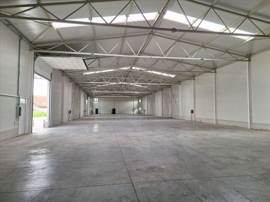 Dobanovci magacin 1500m2 