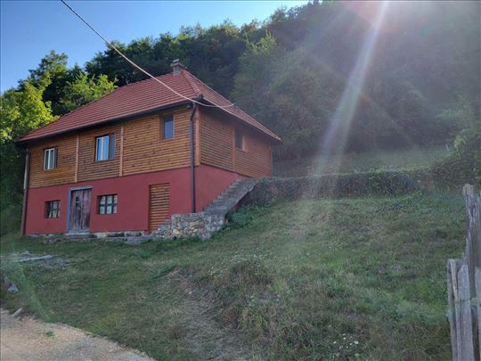 Gvozdac-Bajina bašta-kuća 51m2 na 4 hektara