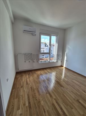 Izdaje se stan u centru